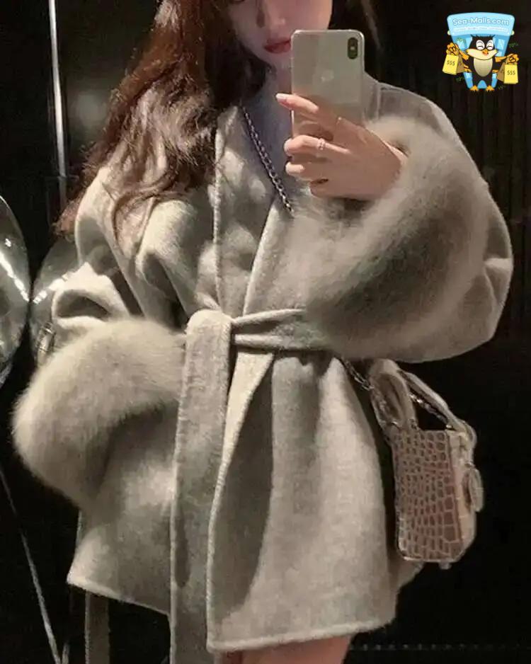 Women's Elegant Woolen Belted 
