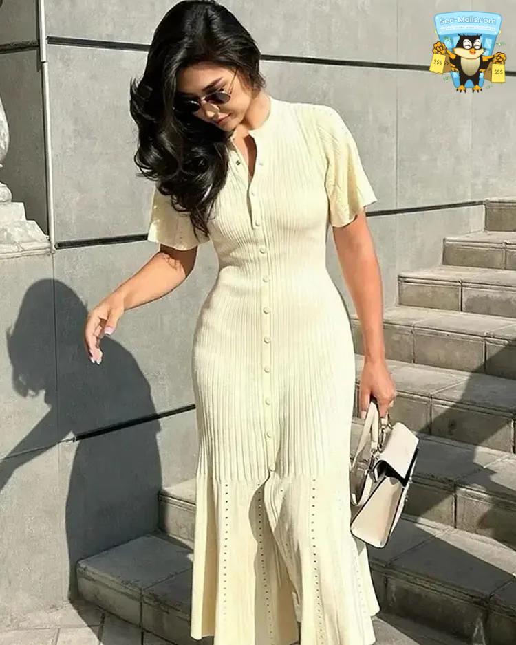 Elegant Knitted Single-Breaste