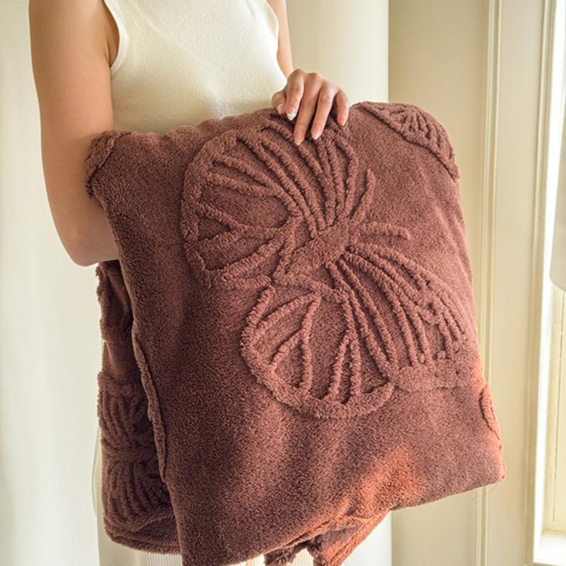 Coral Fleece Fabric Autumn Blanket with Exquisite 3D Butterflys Soft Comfortable Warm Winter Sofa Blankets Four Seasons Blanket