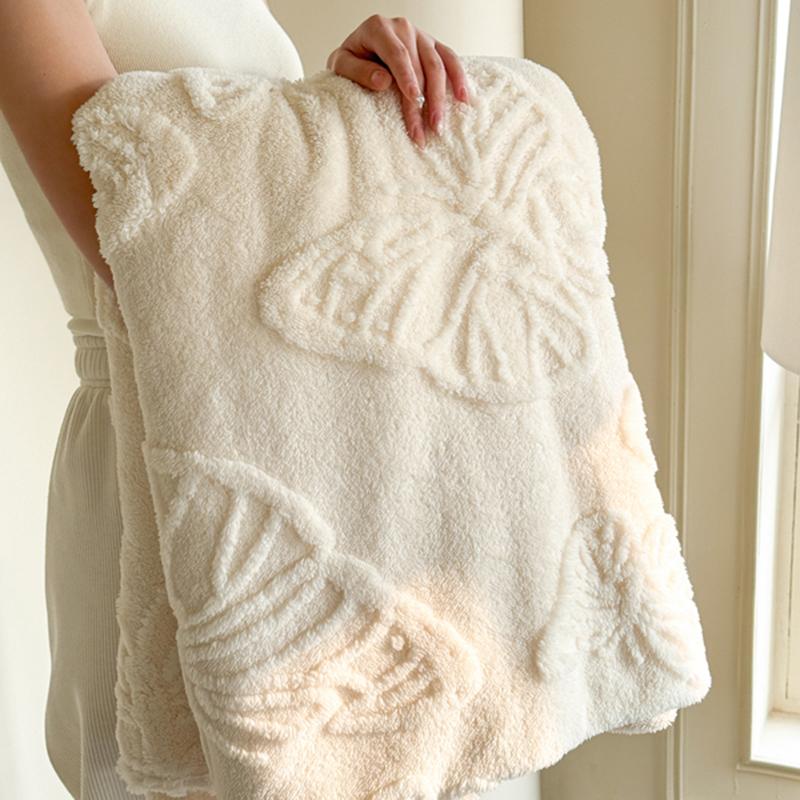 Coral Fleece Fabric Autumn Blanket with Exquisite 3D Butterflys Soft Comfortable Warm Winter Sofa Blankets Four Seasons Blanket