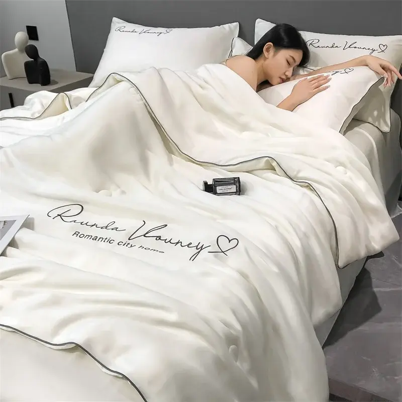 Grade A Washable Ice Silk Summer Quilt Set or 1 Pcs Quilt Skin-friendly  Air Conditioning Embroidered Comforter Summer Blanket