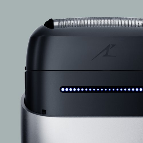 3-Blade Palm-Sized Shaver