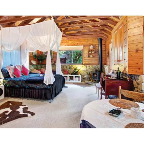 Mountain Retreat, Yarra Valley One Night, Cottage with Breakfast, Wine, Chocs and Late Check-Out, Two People