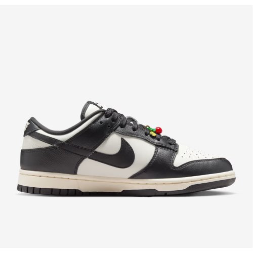 Nike Dunk Low SE Women's Shoes
