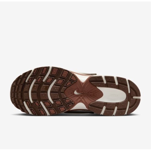 Nike V5 RNR Women's shoes with reflective accents