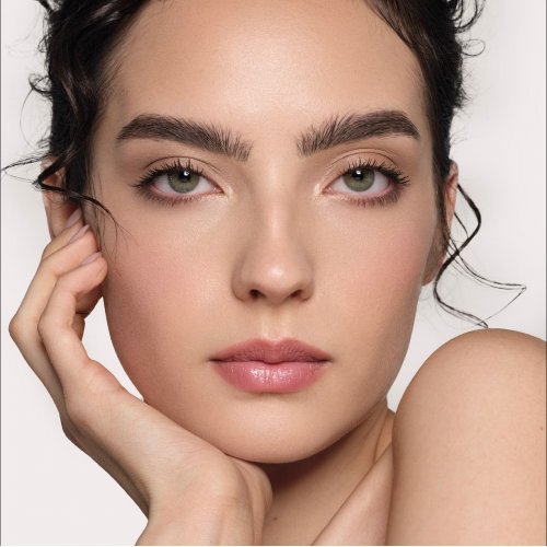  Anastasia Beverly Hills Impeccable Blurring Matte Setting Spray 
