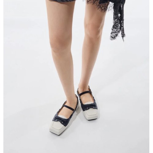 Bow Two-Tone Boat-Shoe Flats - Chalk