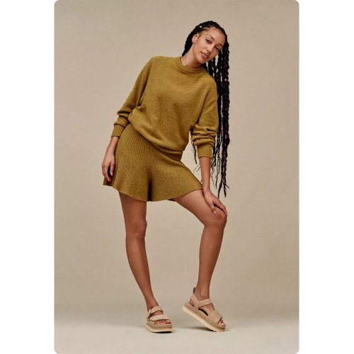 UGG Women's Goldenstar Platform Sandal - Sand