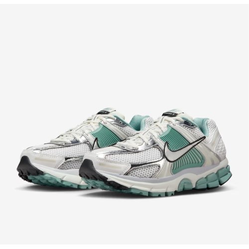 Nike Zoom Vomero 5 Women's Shoes