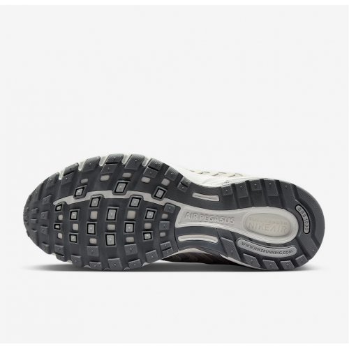 Nike Air Pegasus 2005 Women's Shoes