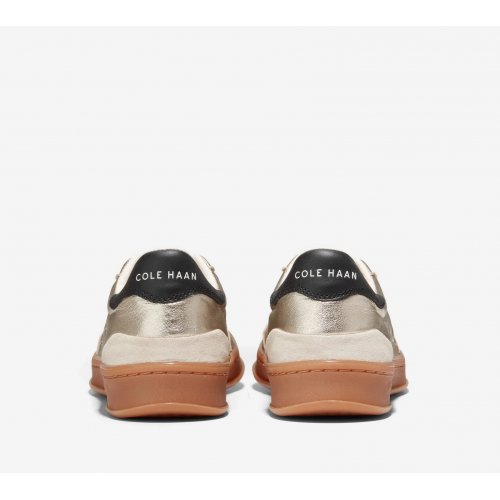  Women's GrandPrø Breakaway Sneaker