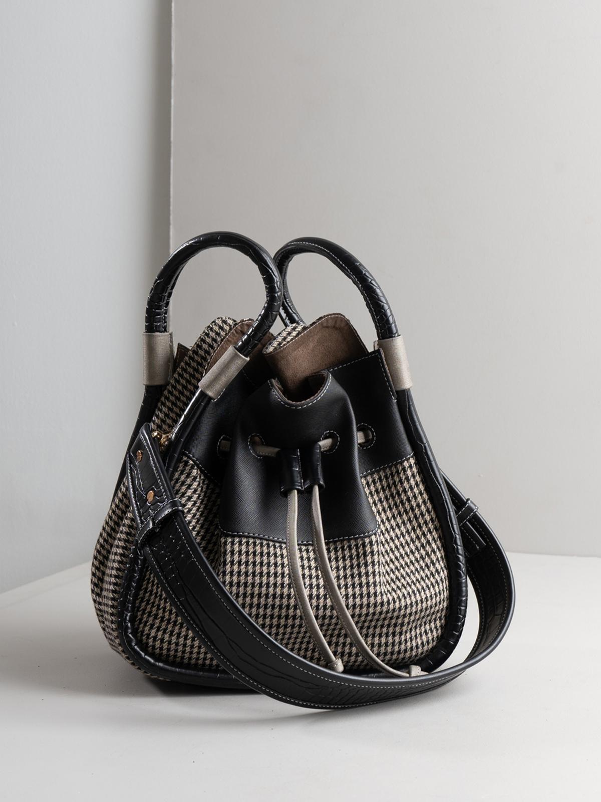 Bento Drawstring - Chrome/Black