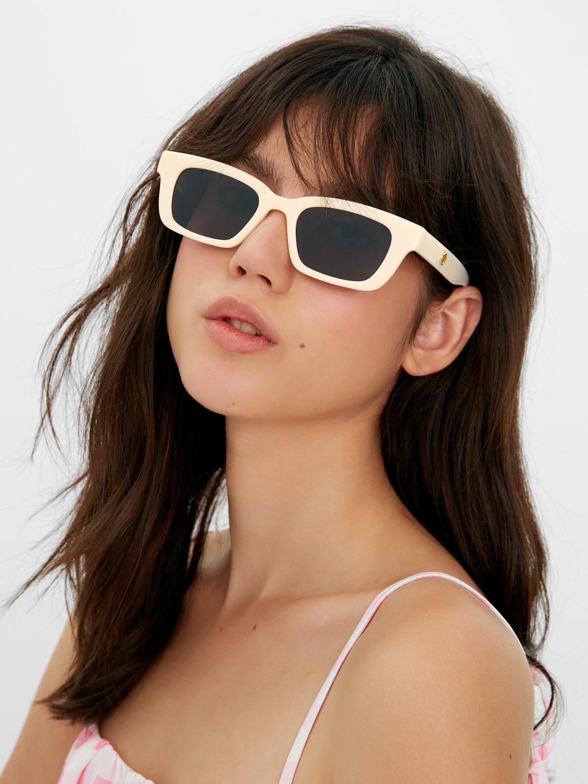 Square Frame Sunglasses - White