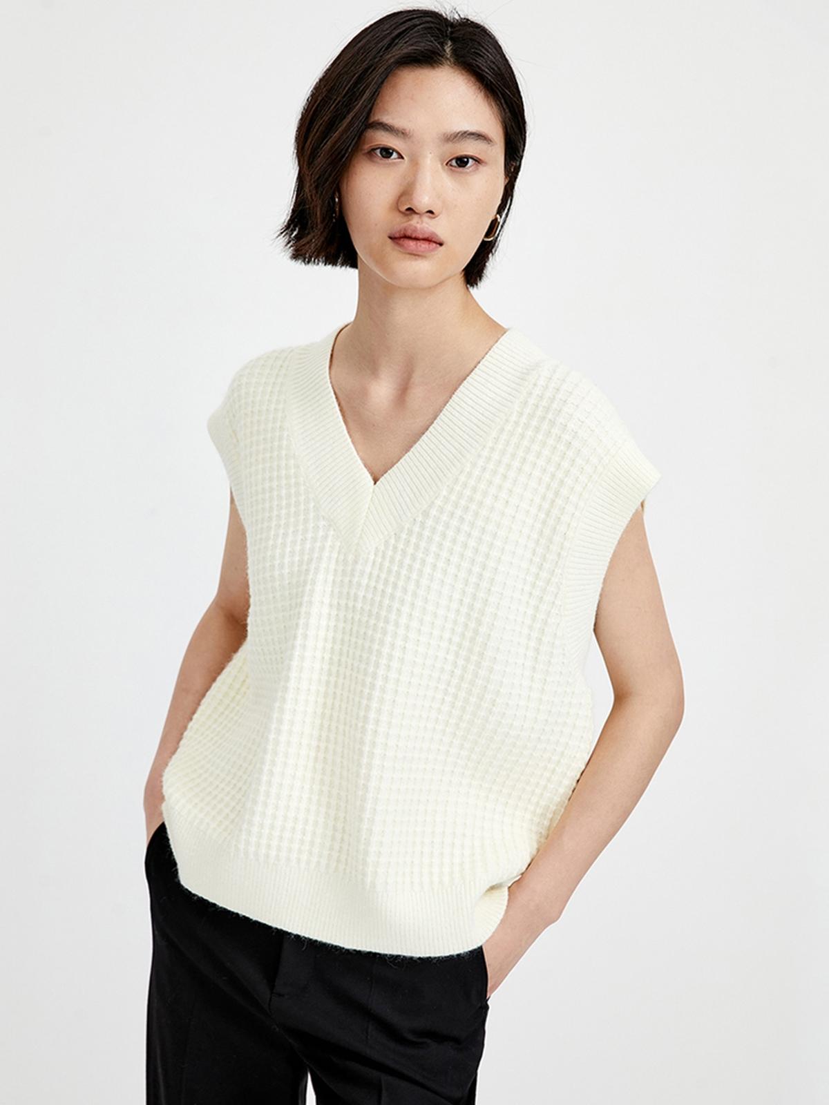 V-Neck Sweater Vest - Ivory