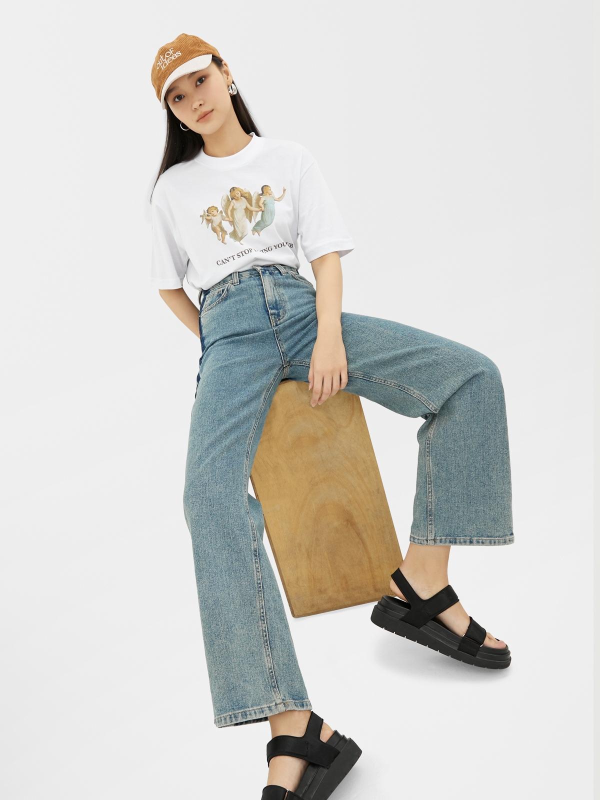 Sustainable Can't Stop Loving You Graphic Tee - White