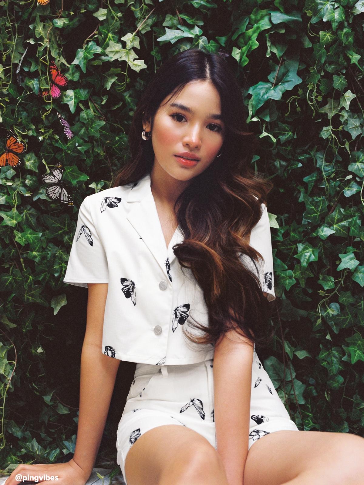 Butterfly Print High Waisted Shorts - White