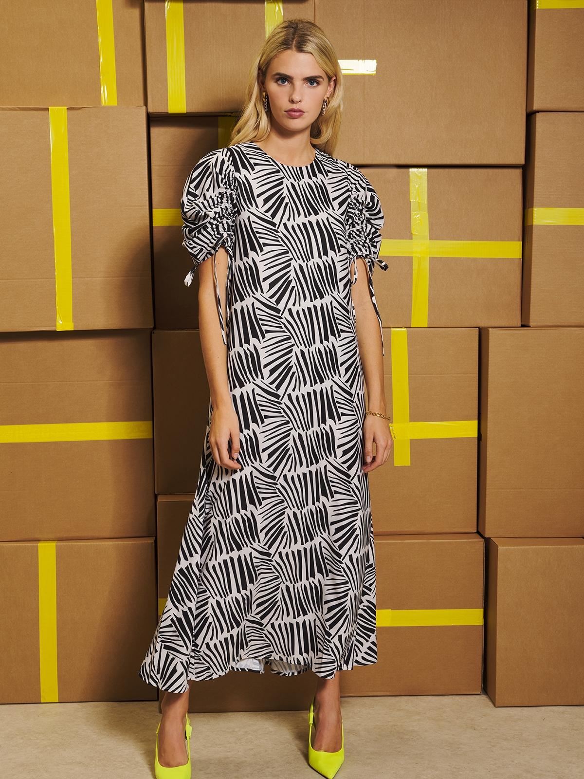 Lock And Key Graphic Maxi Dress - Black/White