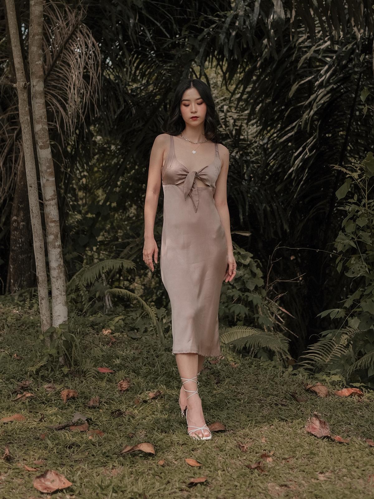 WSQ x Clawdiiaa Whimsical Knot Dress - Beige