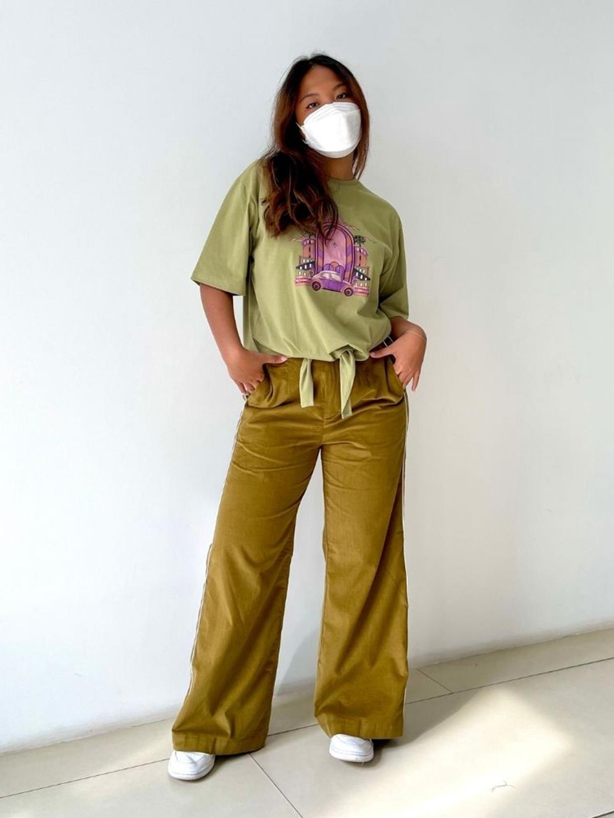 Graphic Printed Knot Top - Olive