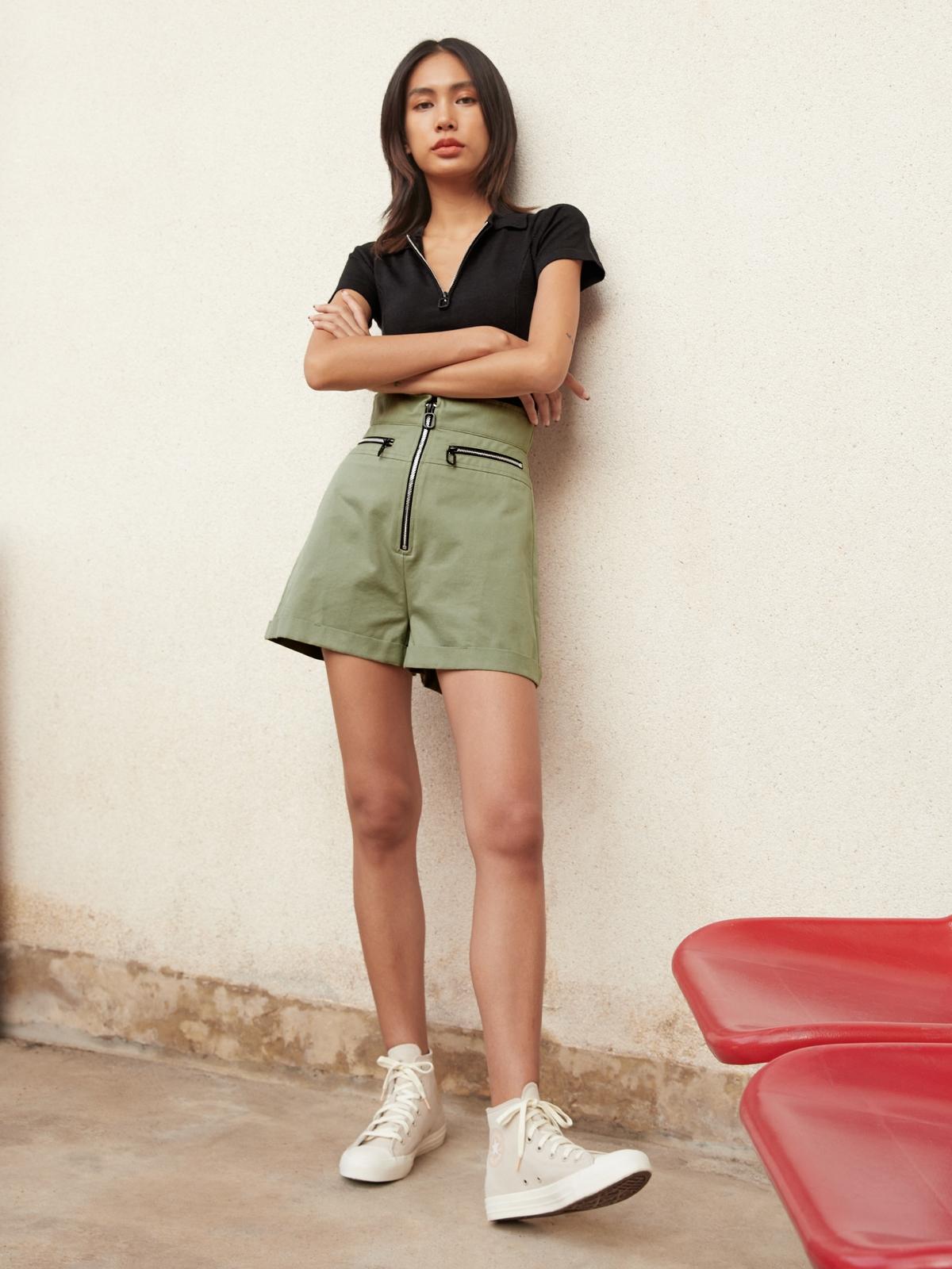 High Waisted Zipper Shorts - Khaki