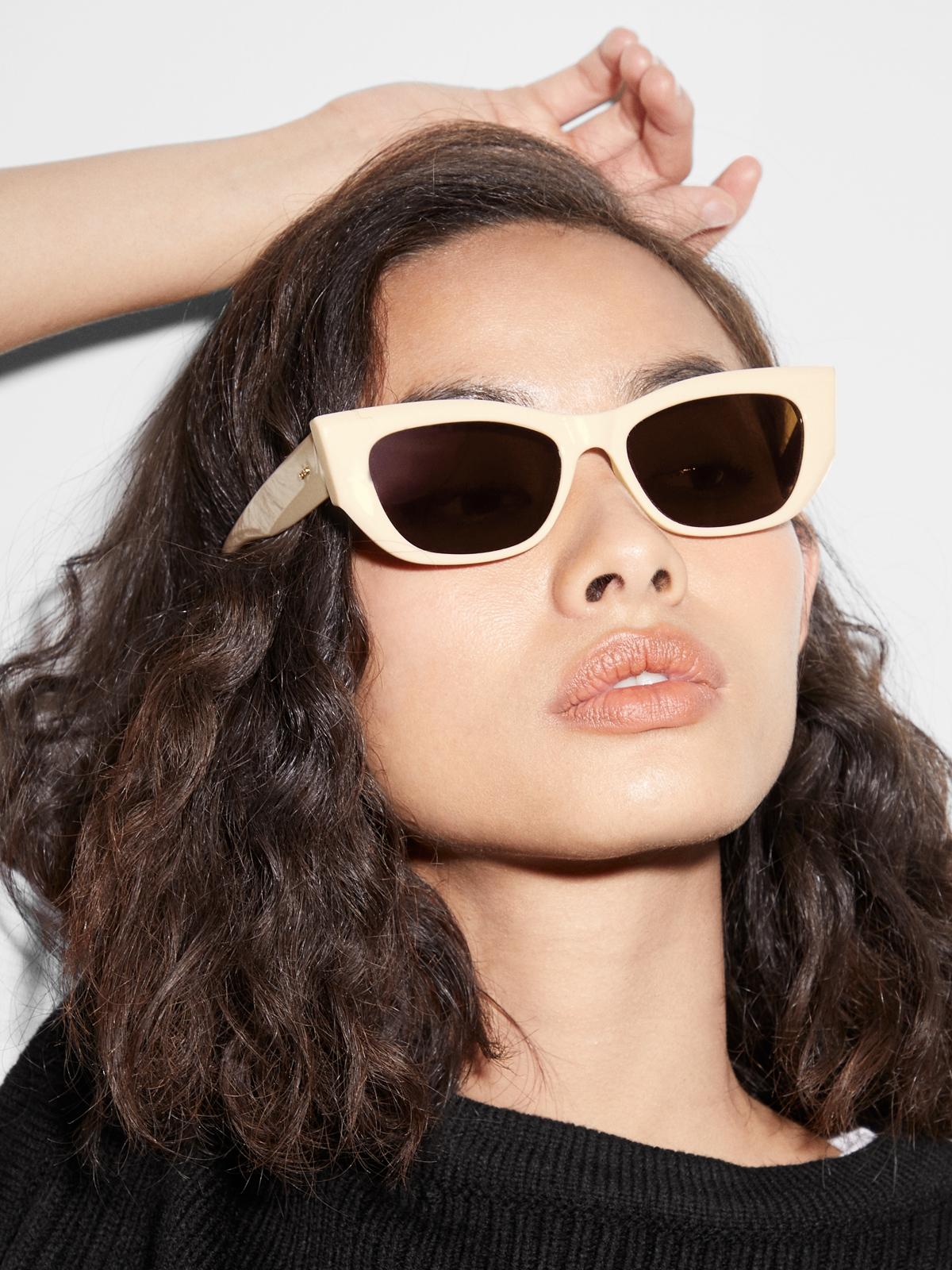 Thick Rim Cat Eye Sunglasses - Cream