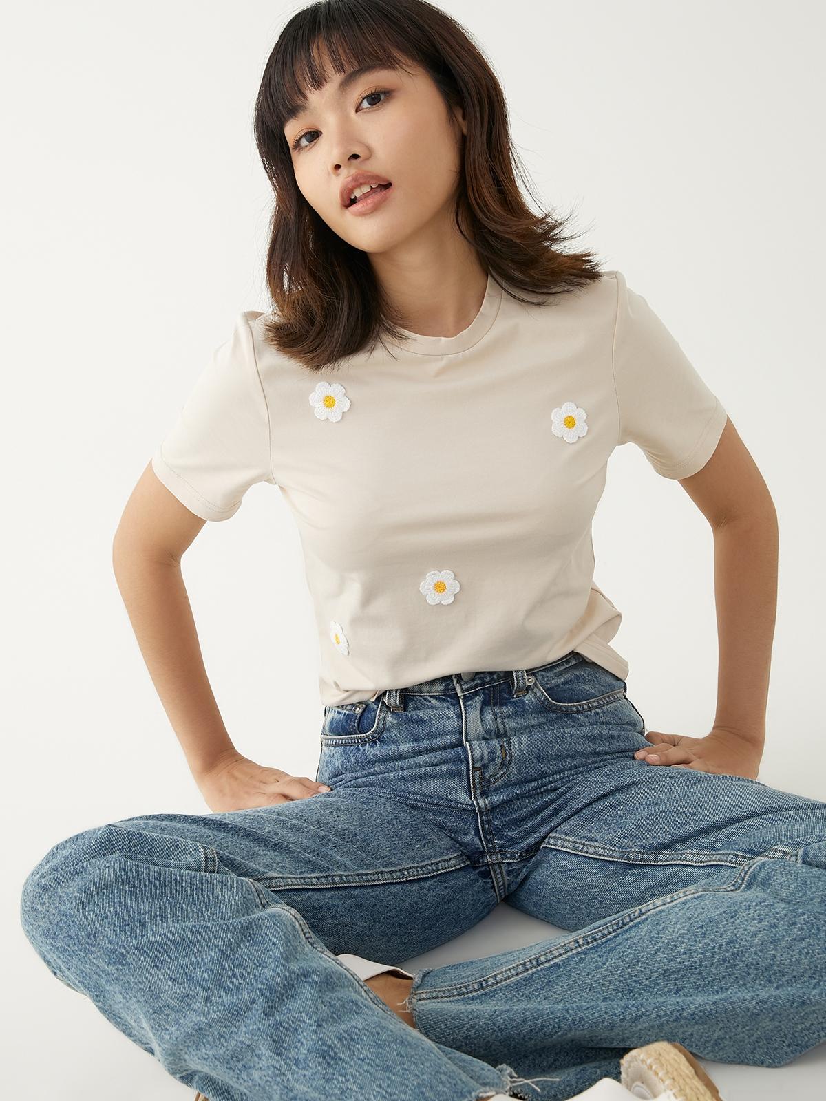 Embroidered Flower Tees - Beige