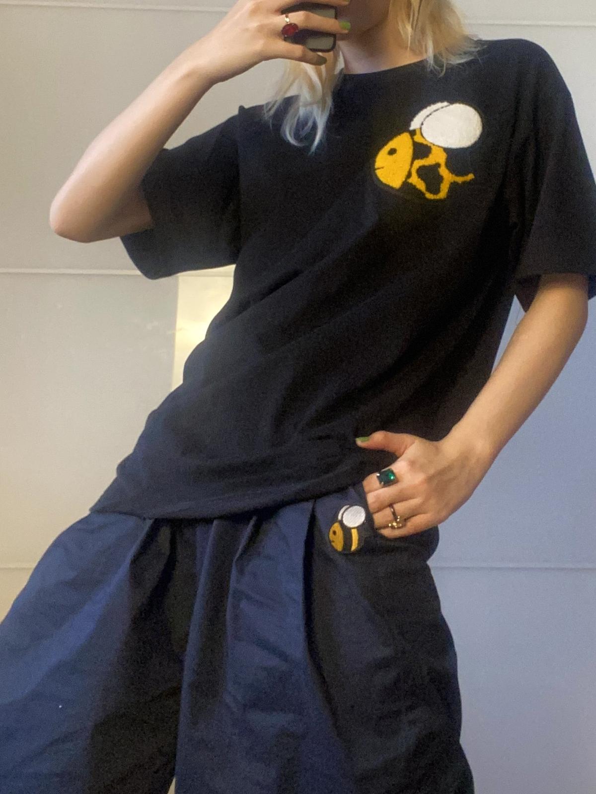 GeGe Oversized NiuBee Graphic Tee - Black