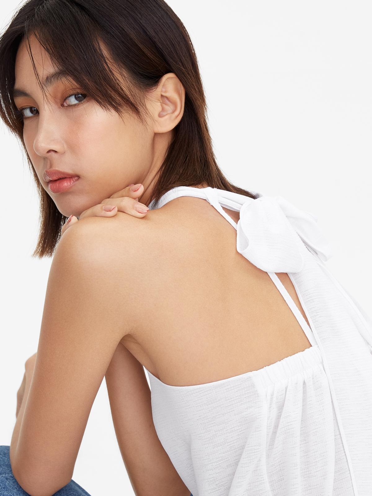 Keyhole Halter Bow Cami - White