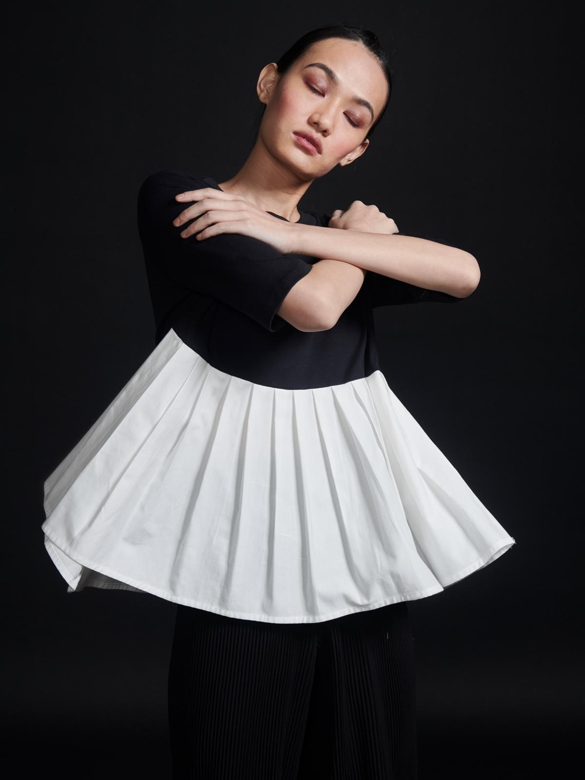 Accordion Block Top - Black/White