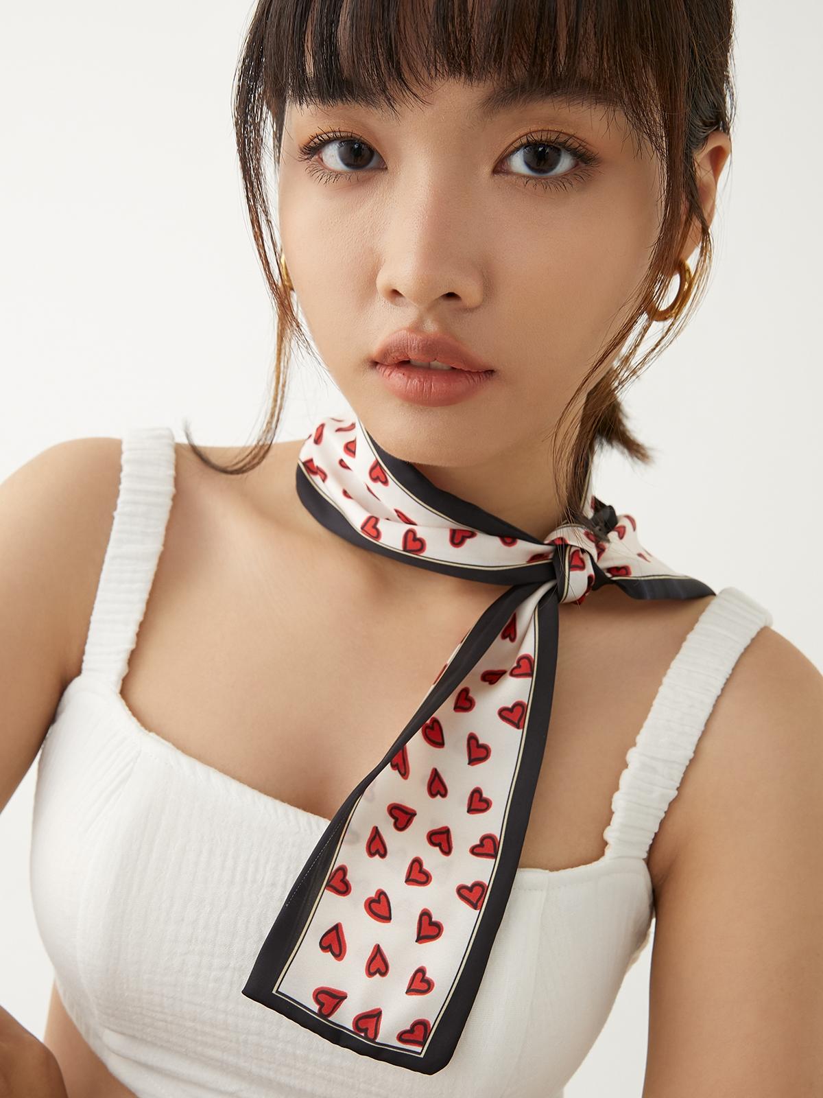 Heart Detail Scarf - Red