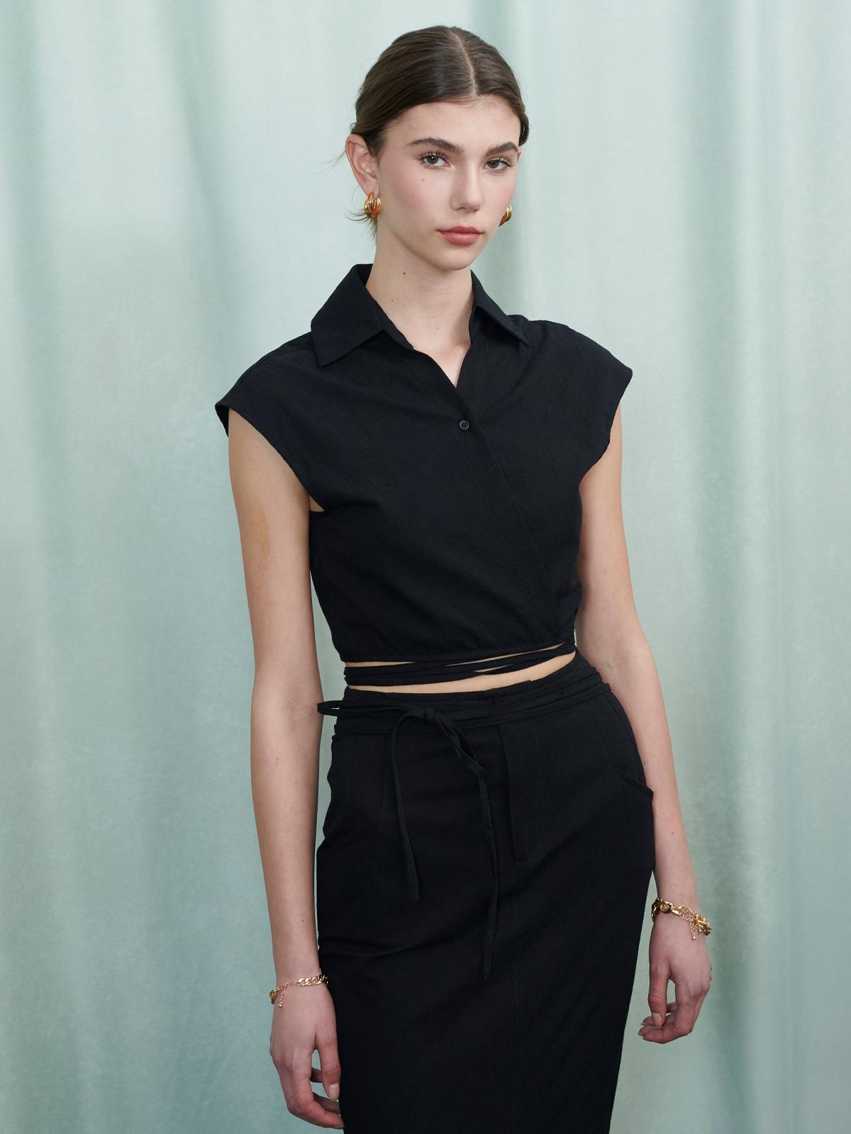 Summit Tie Cropped Top - Black