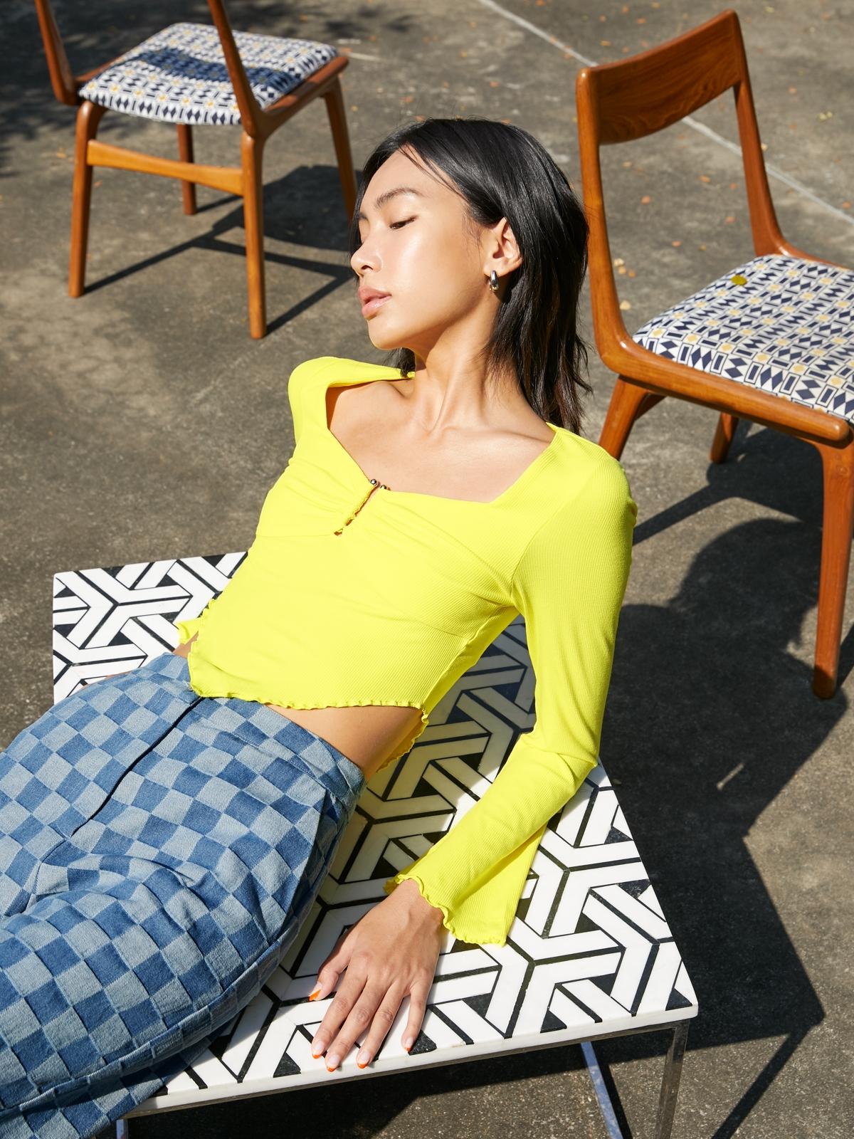 Ringed Neckline Flare Blouse - Yellow