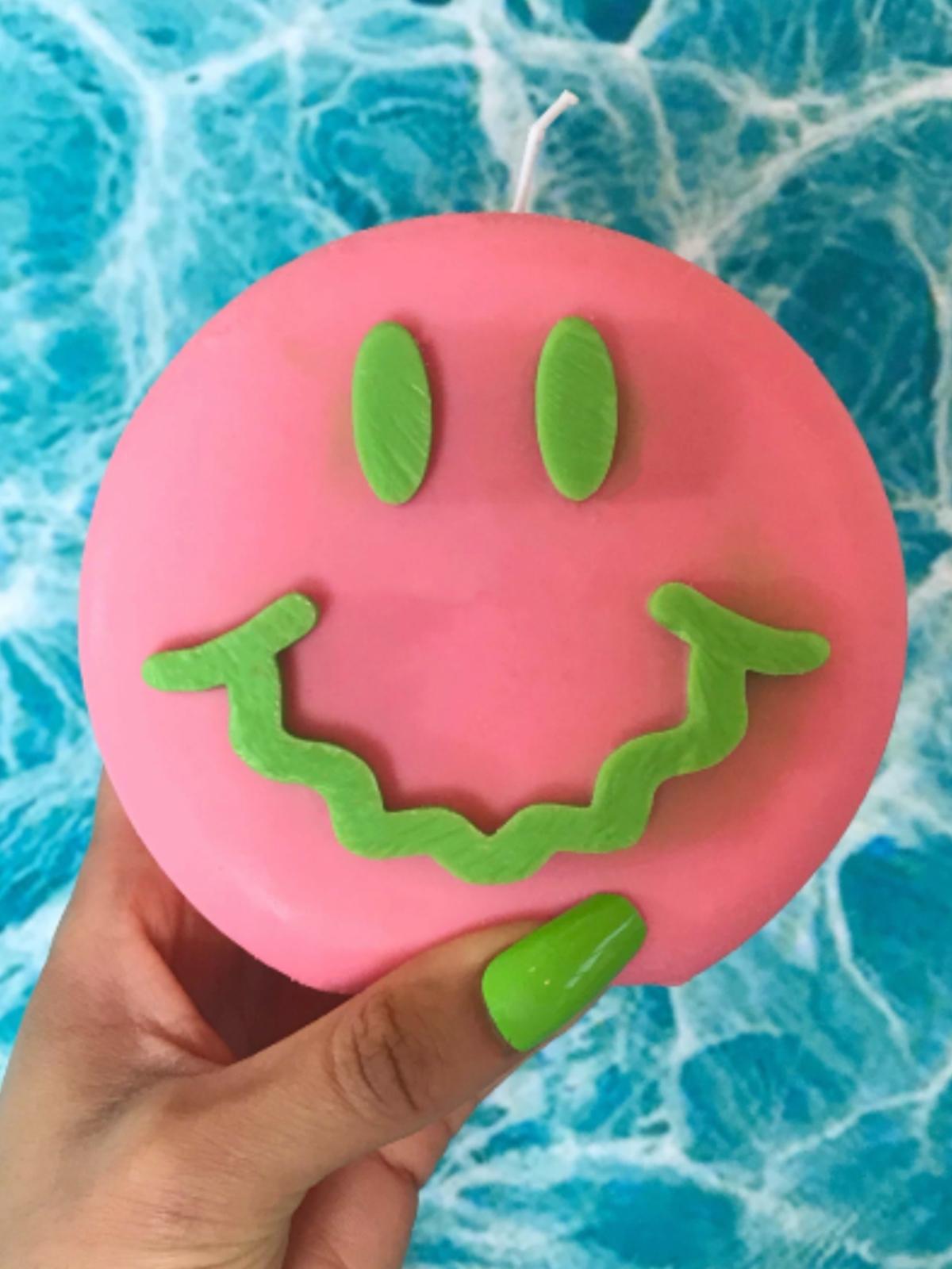 Get Wavey Candle - Pink/Green